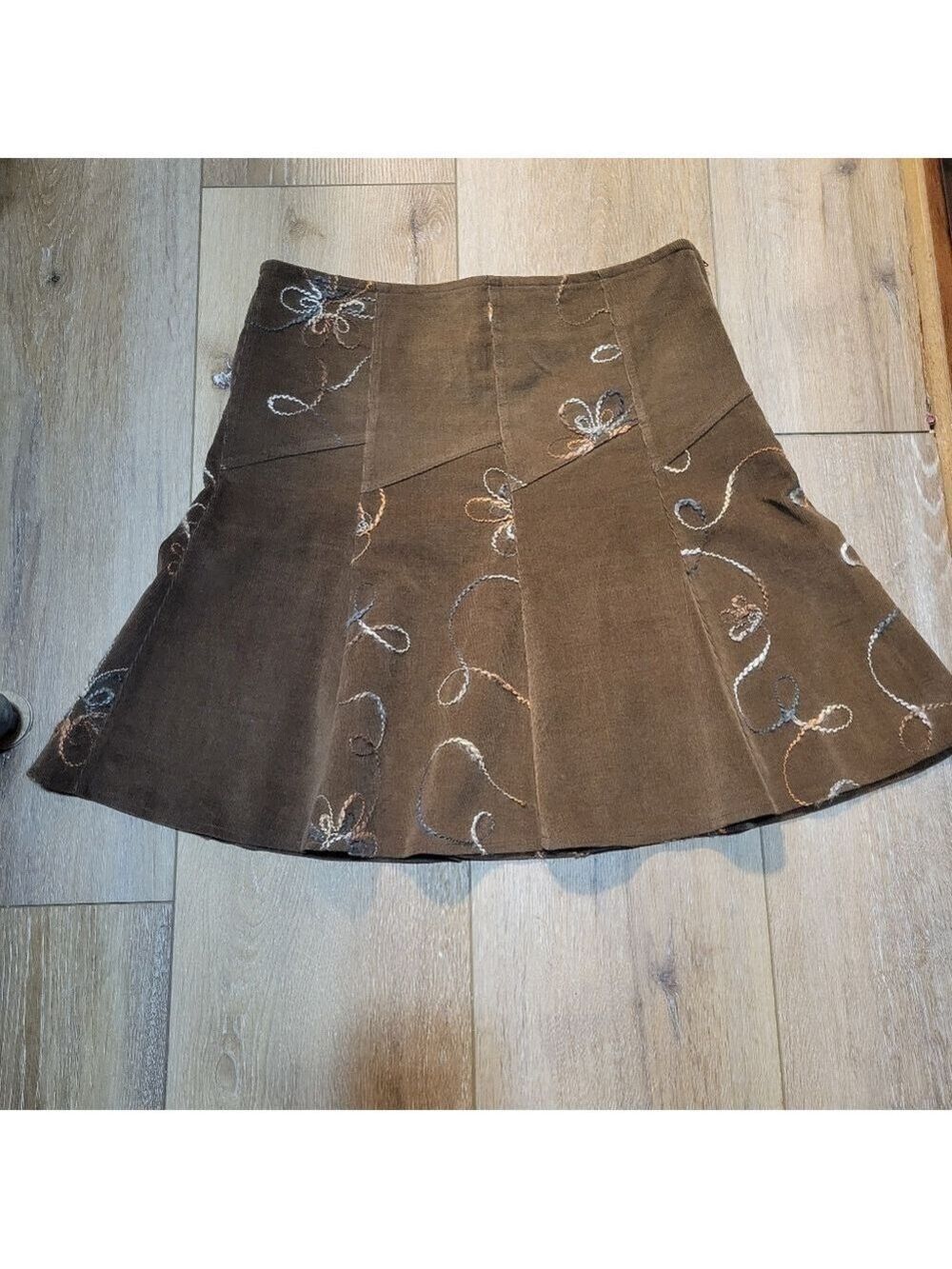 Edino Embroidered Brown Corduory Skirt Size M